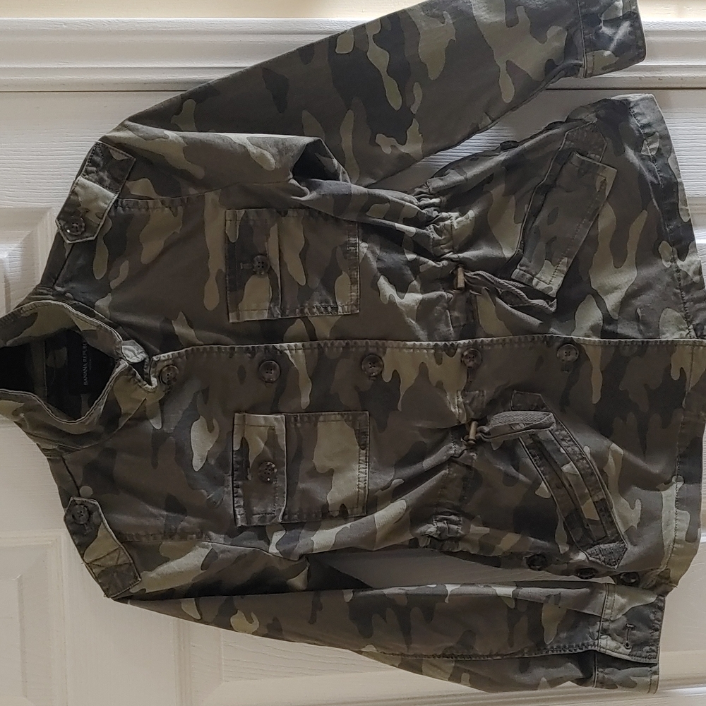Banana Republic utility jacket size xxs.